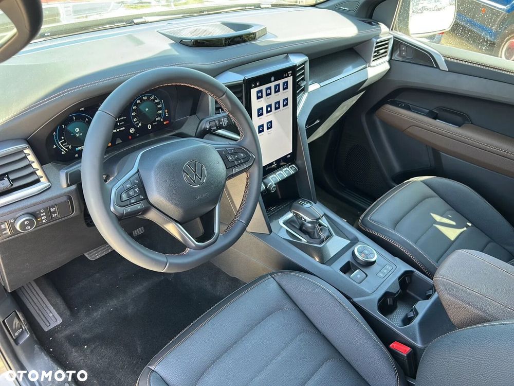 Volkswagen Amarok - 12