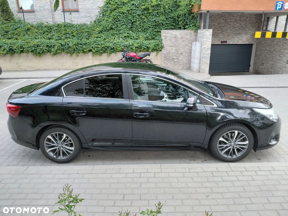 Toyota Avensis 2.0 D-4D Premium - 5