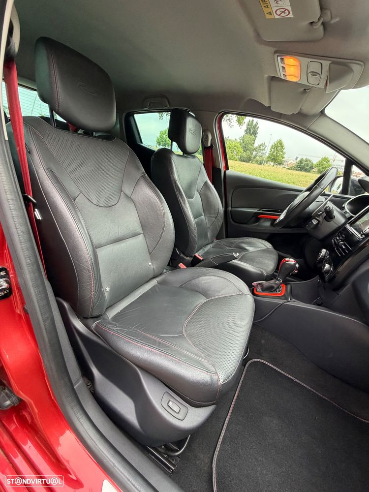 Renault Clio 1.6 T RS EDC - 11