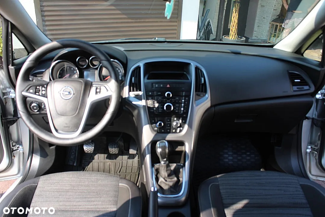 Opel Astra IV 1.6 Cosmo - 19