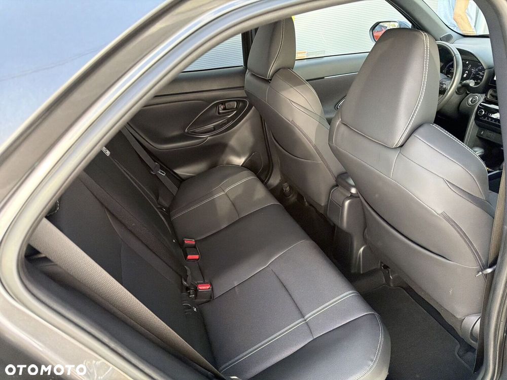 Toyota Yaris Cross Hybrid 1.5 Executive - 11