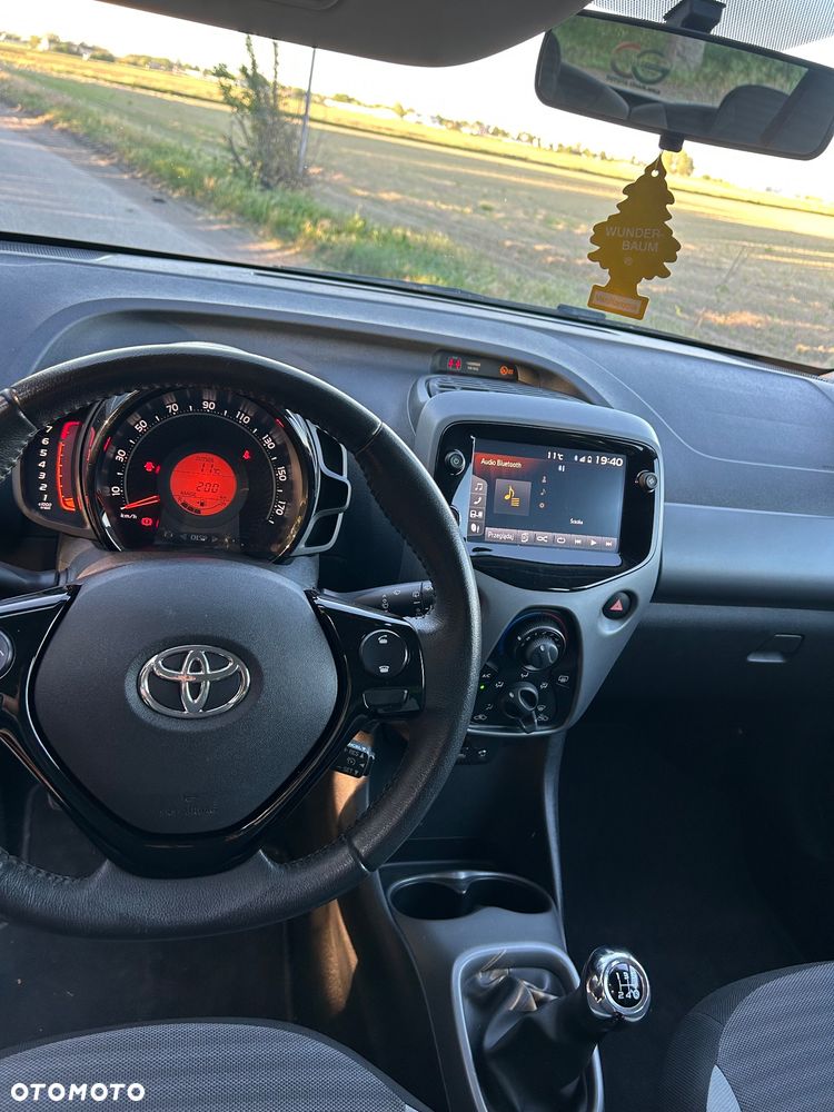 Toyota Aygo x-play - 12