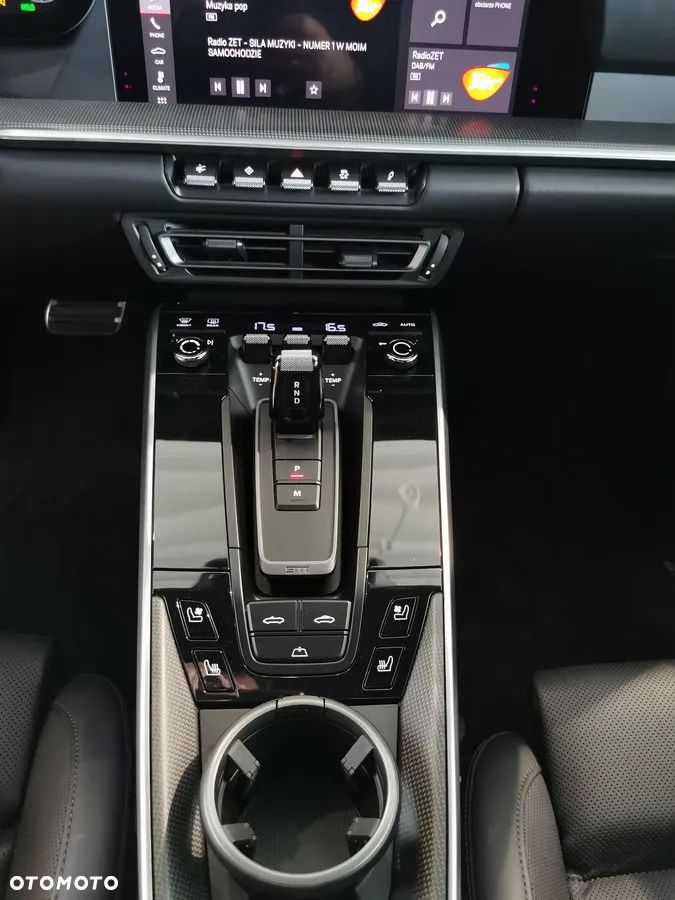 Porsche 911 Carrera 4S Cabrio - 31