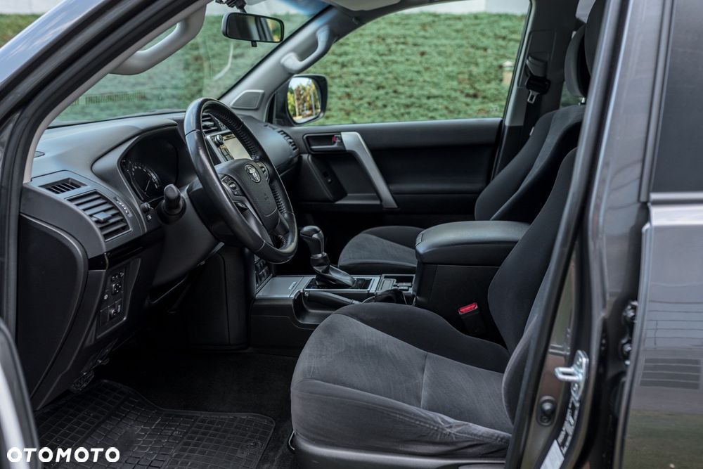 Toyota Land Cruiser LC 2.8 D-4D Prado - 26