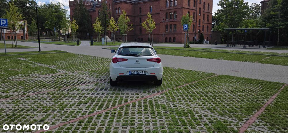 Alfa Romeo Giulietta - 2