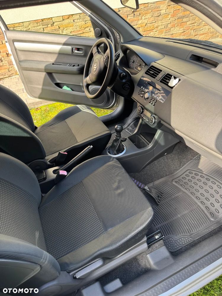 Suzuki Swift 1.3 Classic - 5