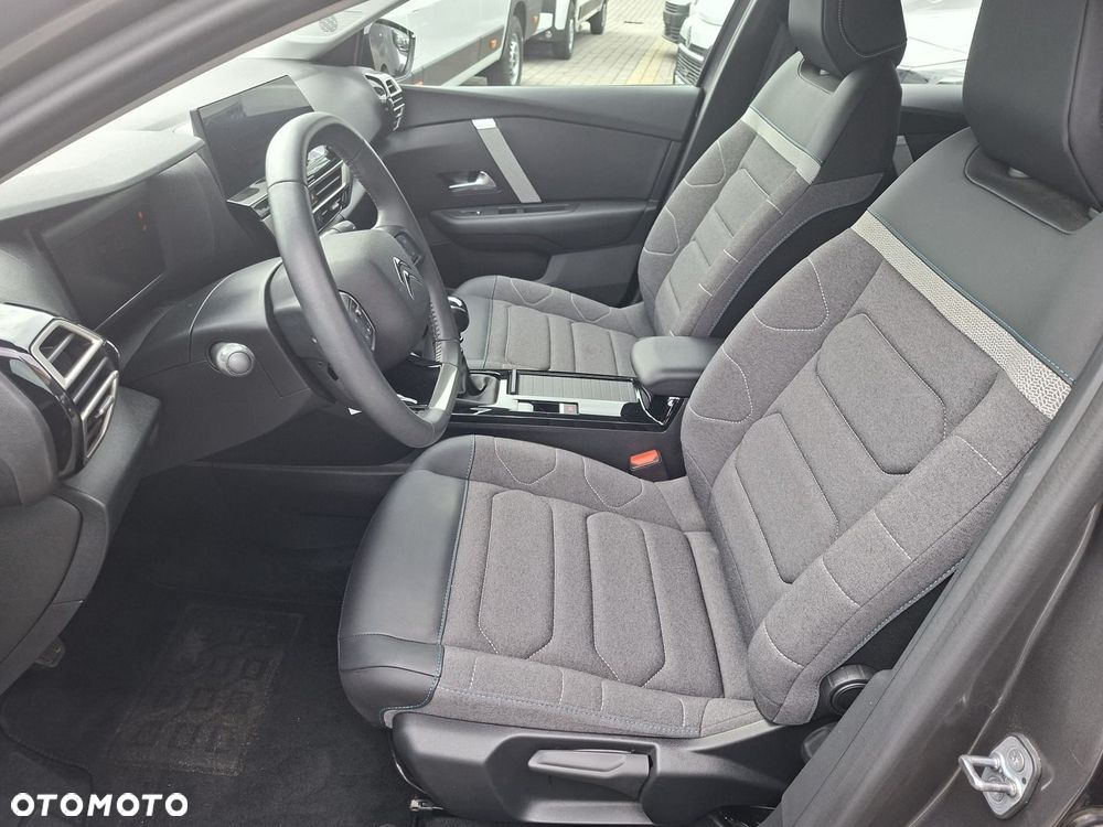 Citroën C4 1.2 PureTech Plus S&S - 12