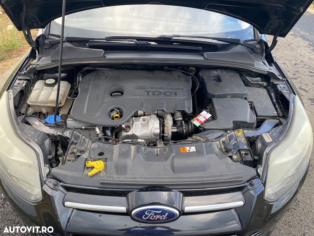 FORD Focus 2012 — imagine 6