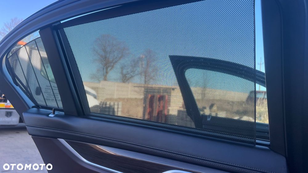 BMW Seria 7 750d xDrive - 29