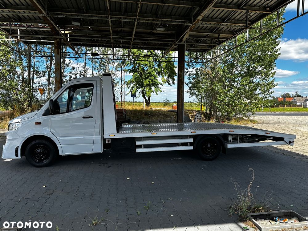 Mercedes-Benz Sprinter - 10