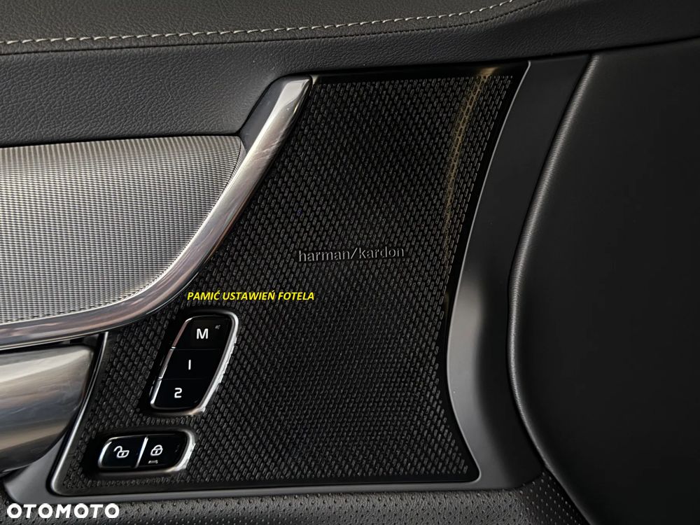 Volvo V90 B4 D Plus Dark - 25