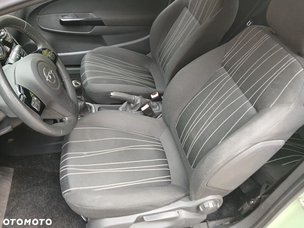 Opel Corsa 1.2 16V 111 - 16