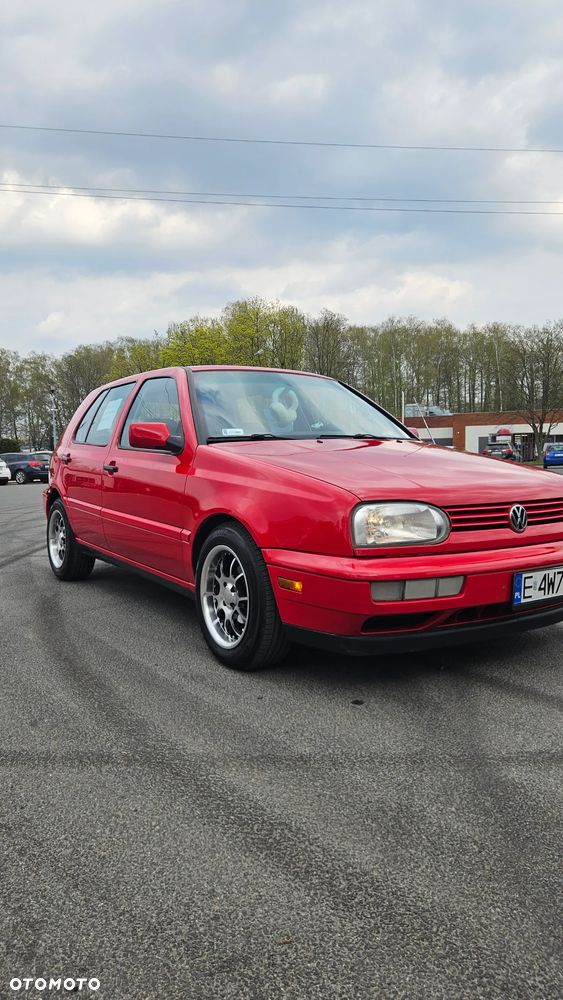 Volkswagen Golf 1.8 - 2