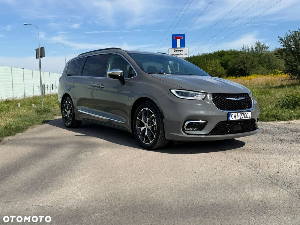 Chrysler Pacifica - 3