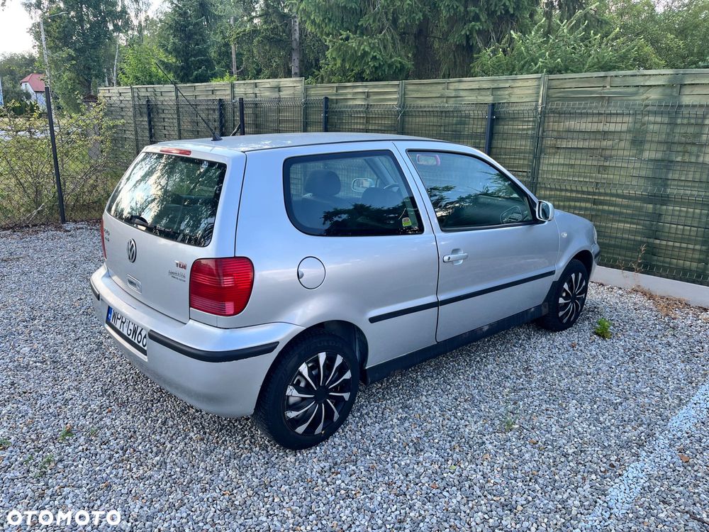 Volkswagen Polo - 2