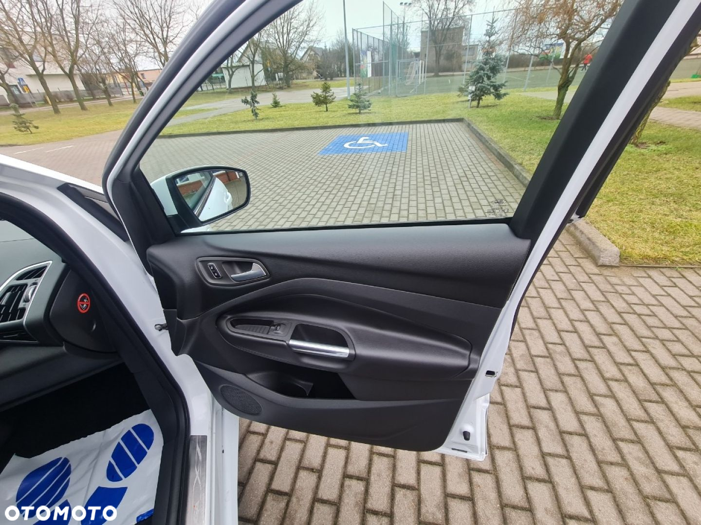 Ford Kuga - 27