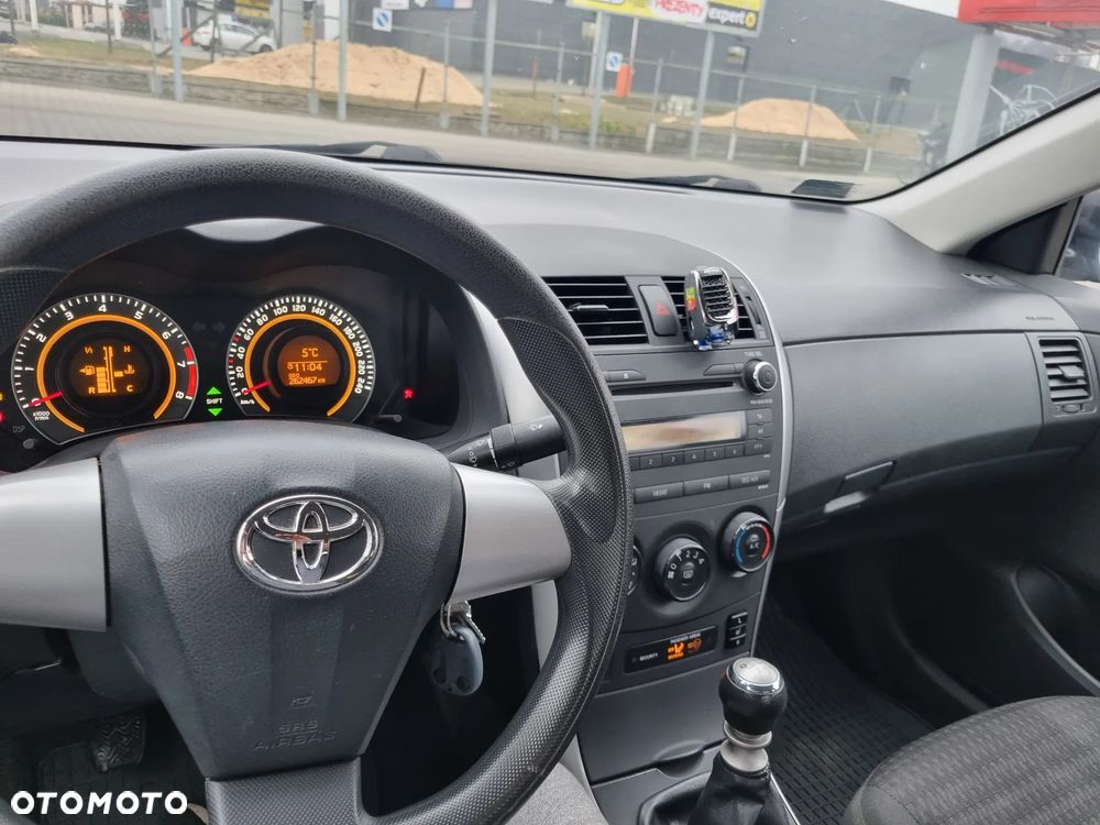 Toyota Corolla 1.6 Terra - 15