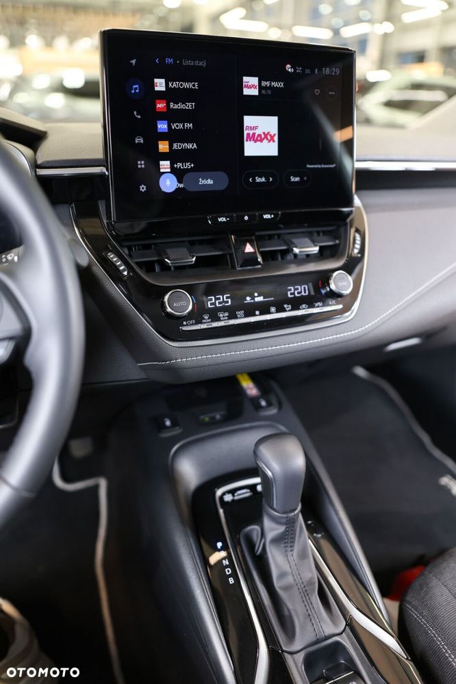 Toyota Corolla 1.8 Hybrid Style - 21