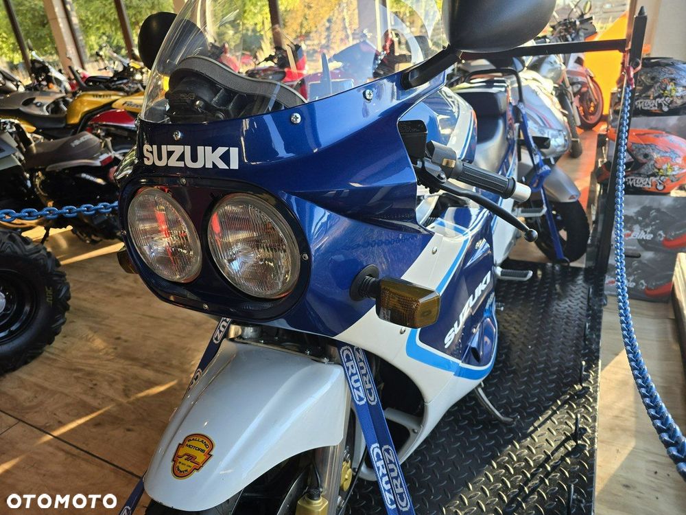 Suzuki GSX-R - 11