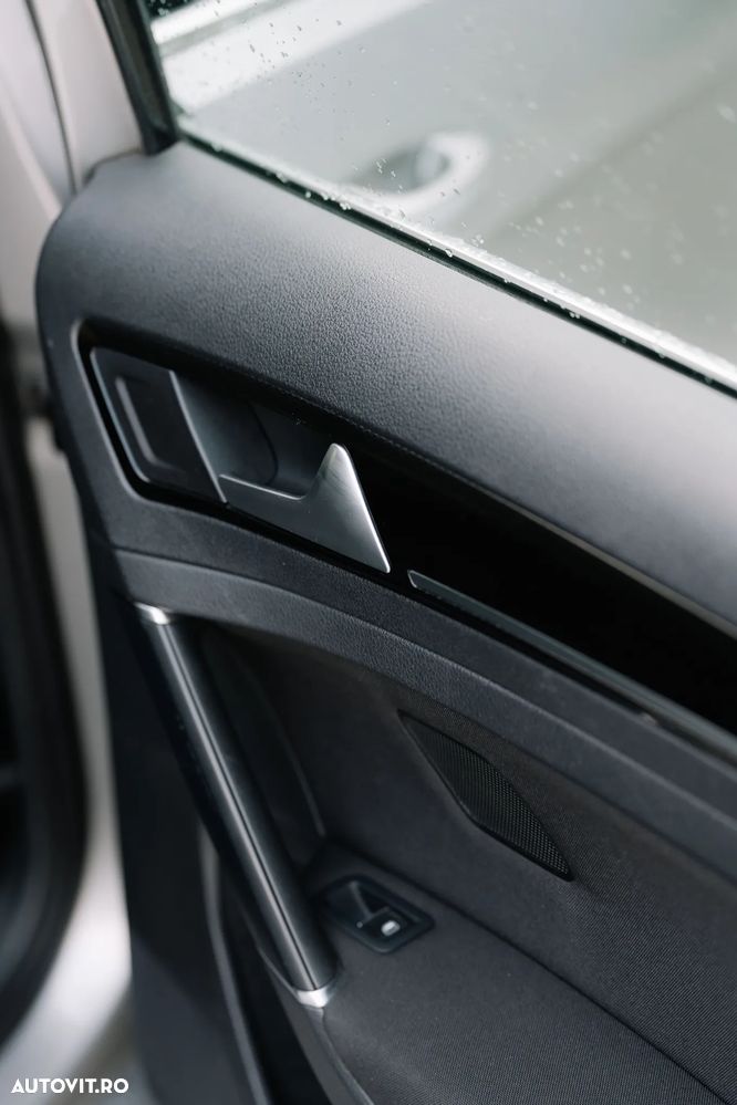 Volkswagen Golf 1.6 TDI DSG BMT Highline - 26