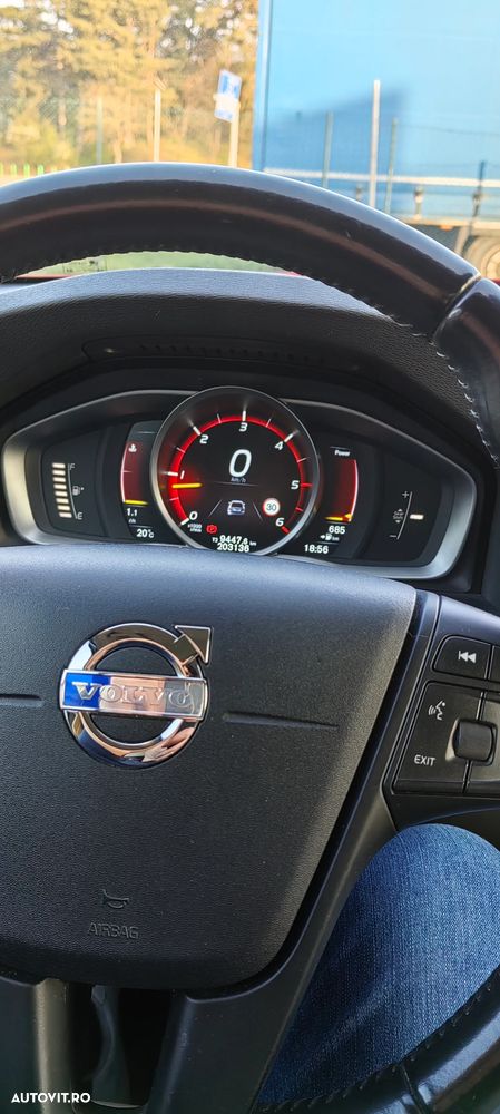 Volvo S60 D5 Start-Stop Basic - 8