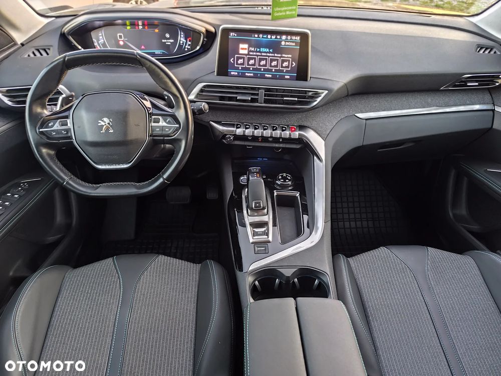Peugeot 3008 1.2 PureTech Allure S&S EAT8 - 11