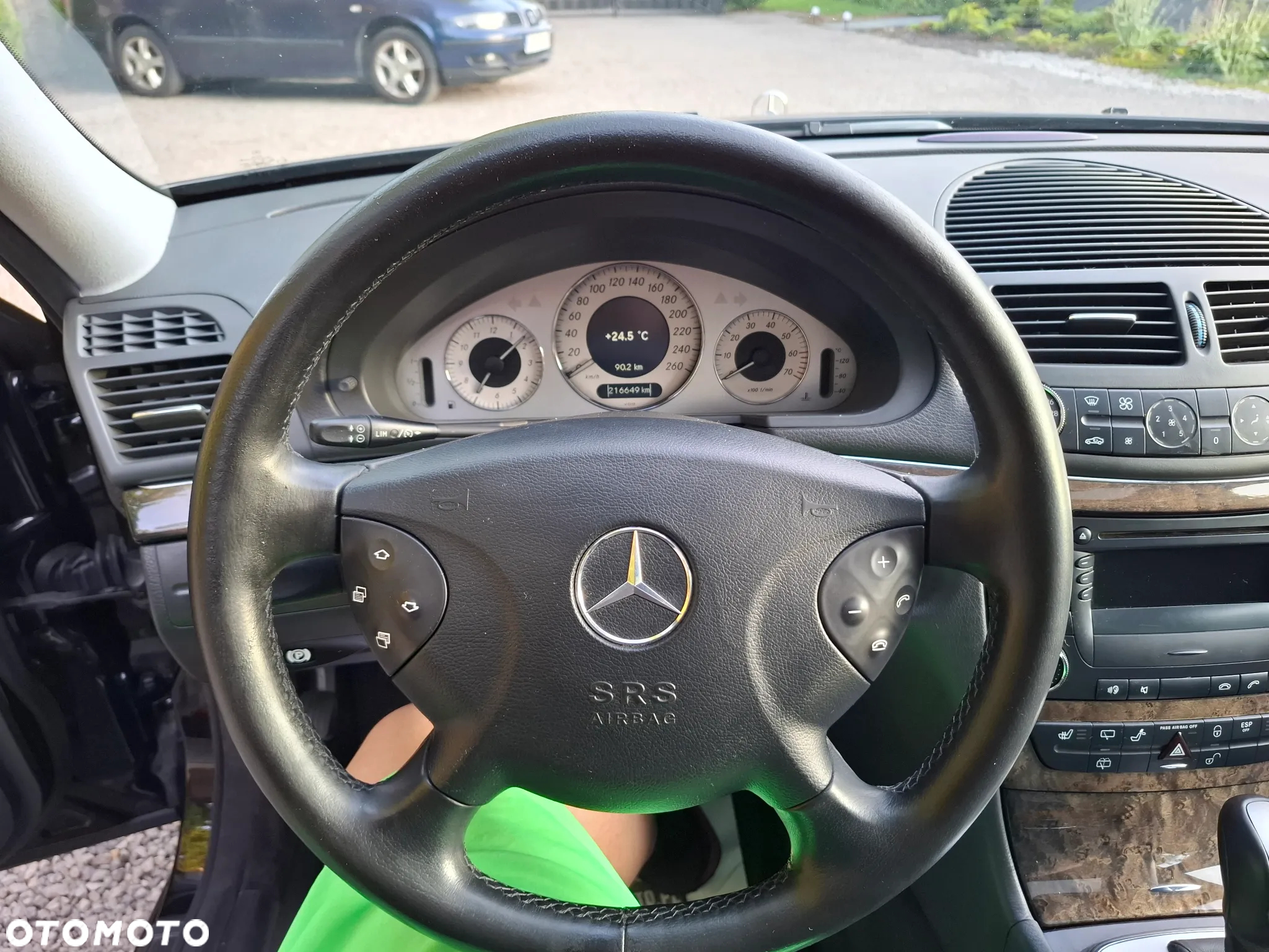 Mercedes-Benz Klasa E - 27
