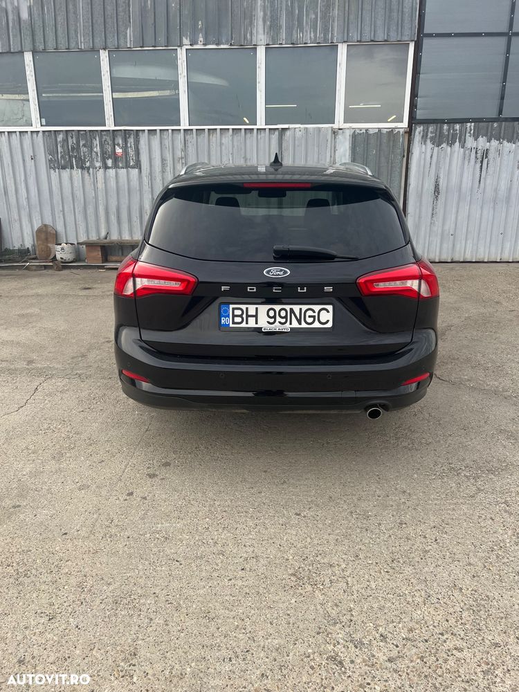 Ford Focus ver-2-0-ecoblue-start--stopp--system-aut-titanium - 3