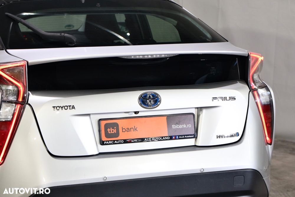 Toyota Prius 1.8 Dual VVT-i Sol - 19