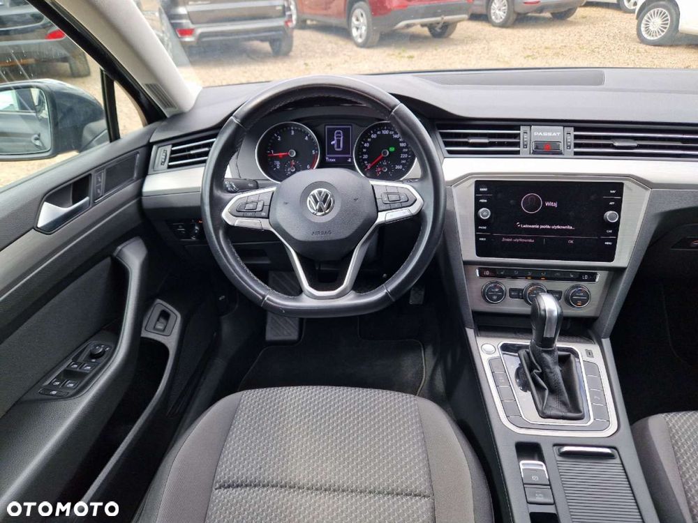 Volkswagen Passat - 17