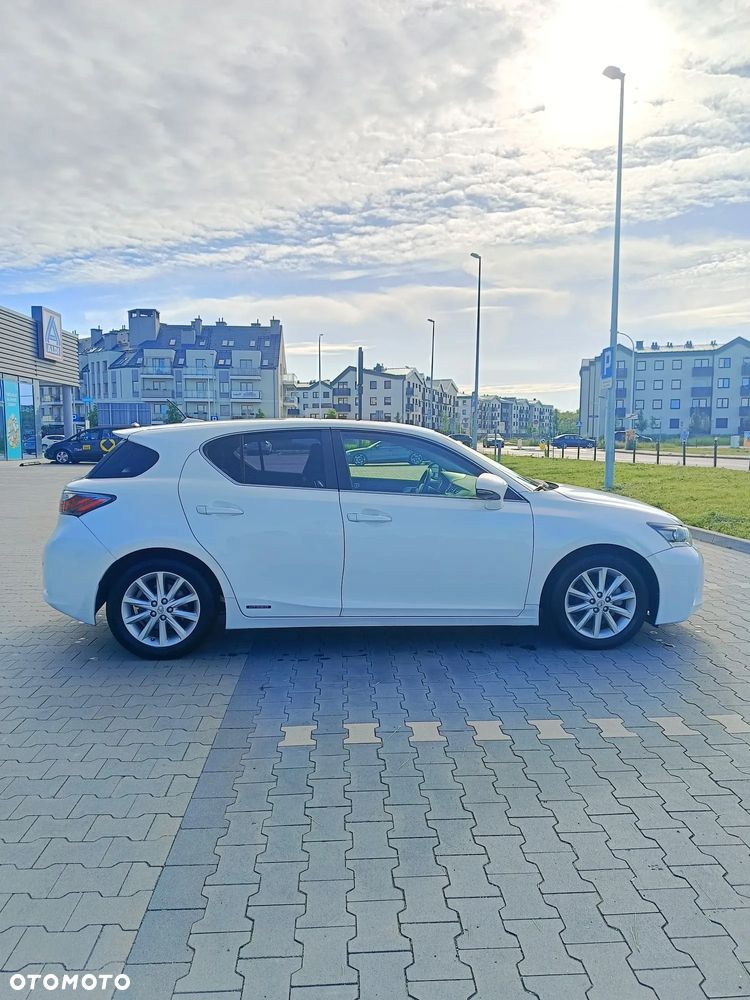 Lexus CT - 2