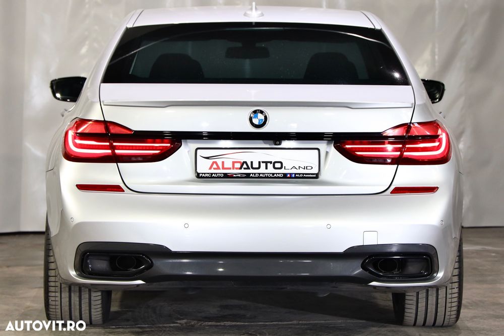 BMW Seria 7 740d xDrive - 38
