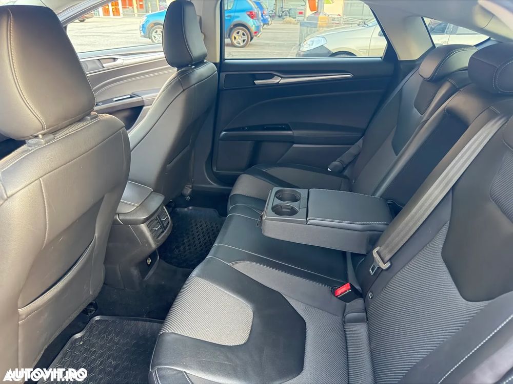 Ford Mondeo 2.0 TDCi Powershift Titanium - 12