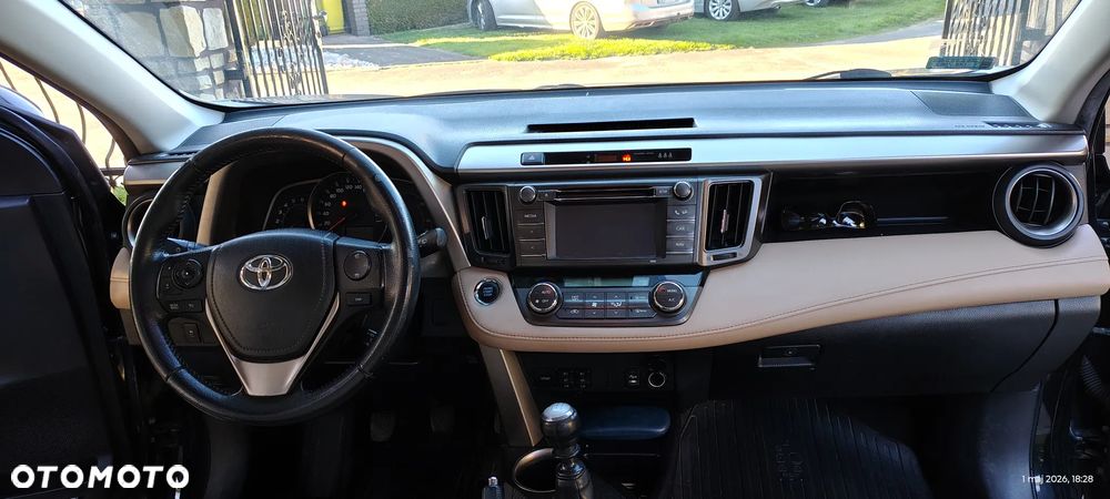 Toyota RAV4 - 8