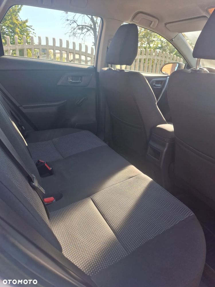 Toyota Auris 1.4 D-4D Premium - 10