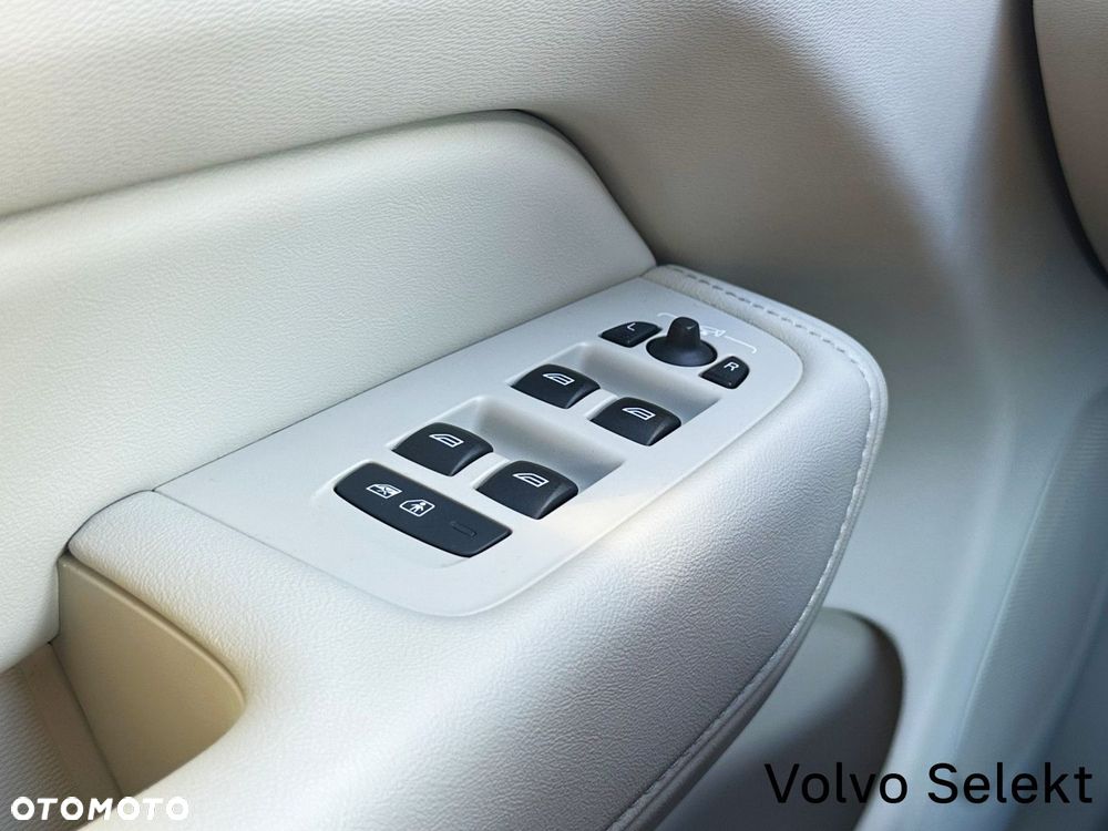 Volvo XC 60 - 35