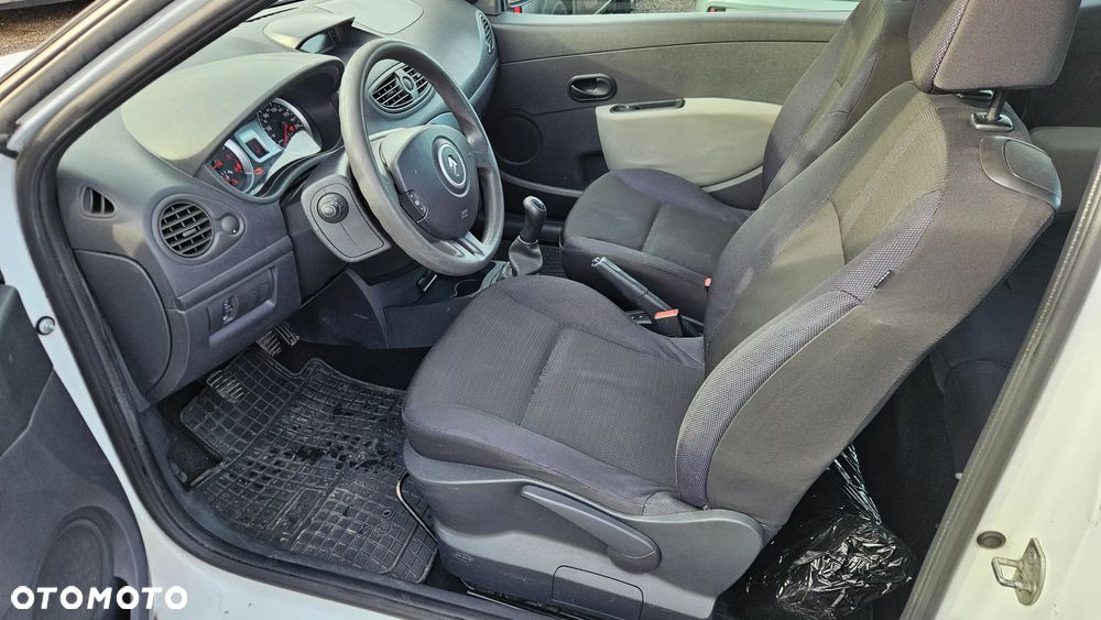 Renault Clio 1.5 dCi Alize - 9