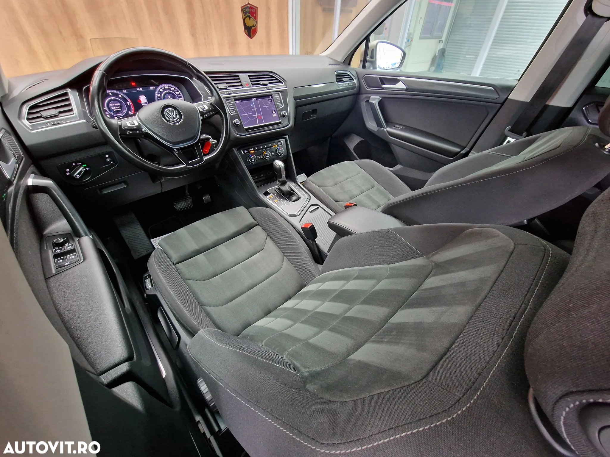 Volkswagen Tiguan - 15