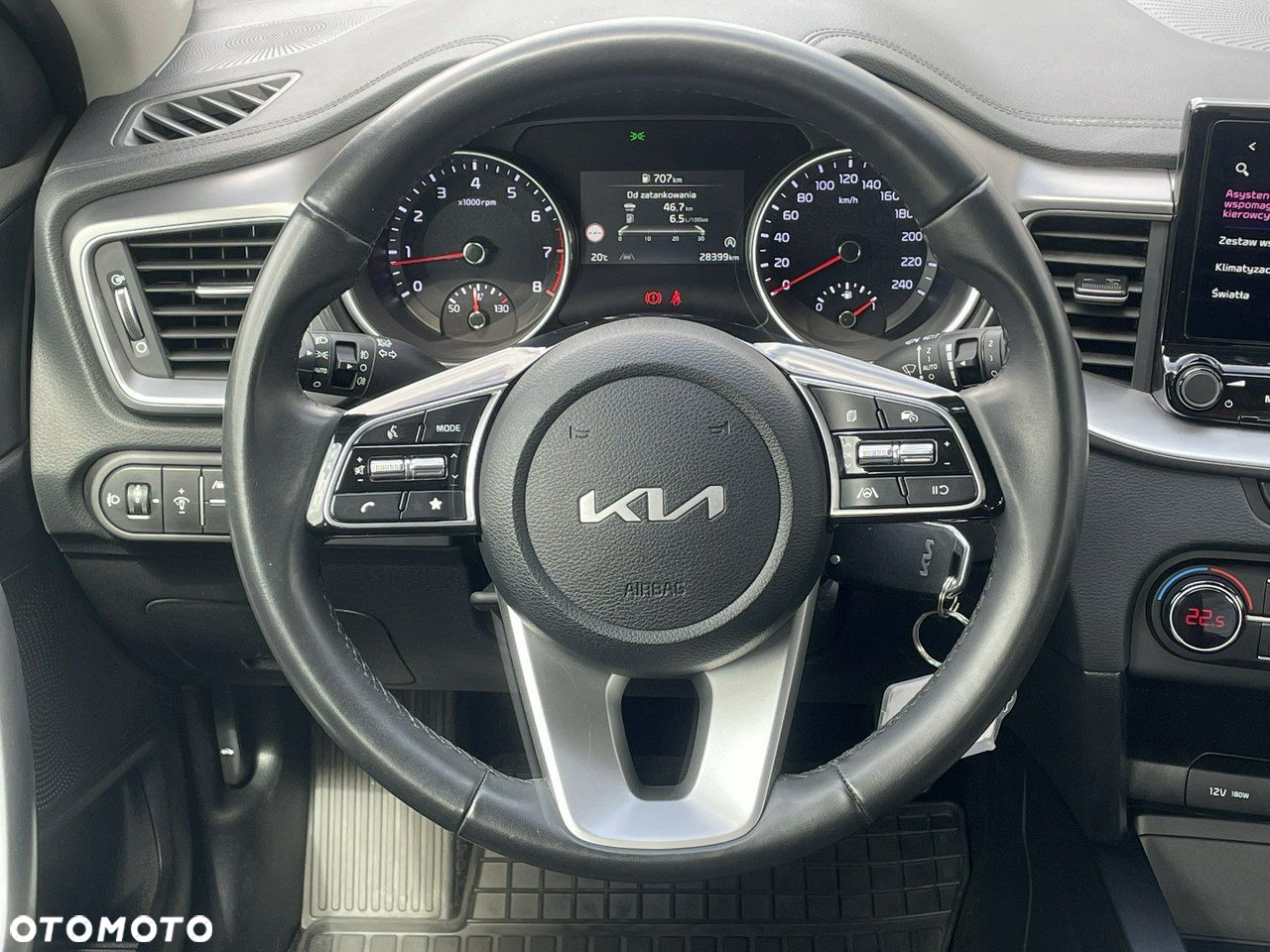 Kia Ceed - 22
