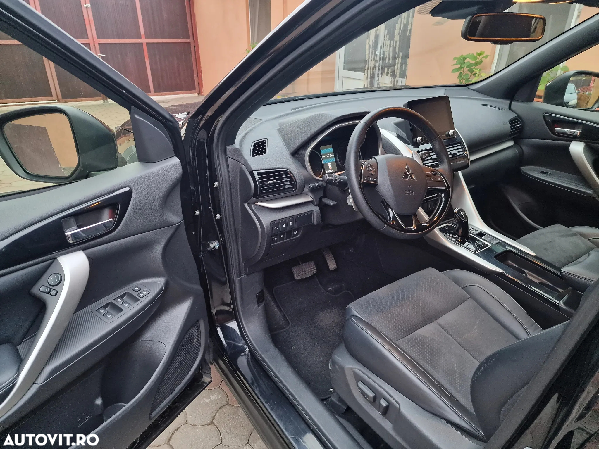 Mitsubishi Eclipse-Cross - 8