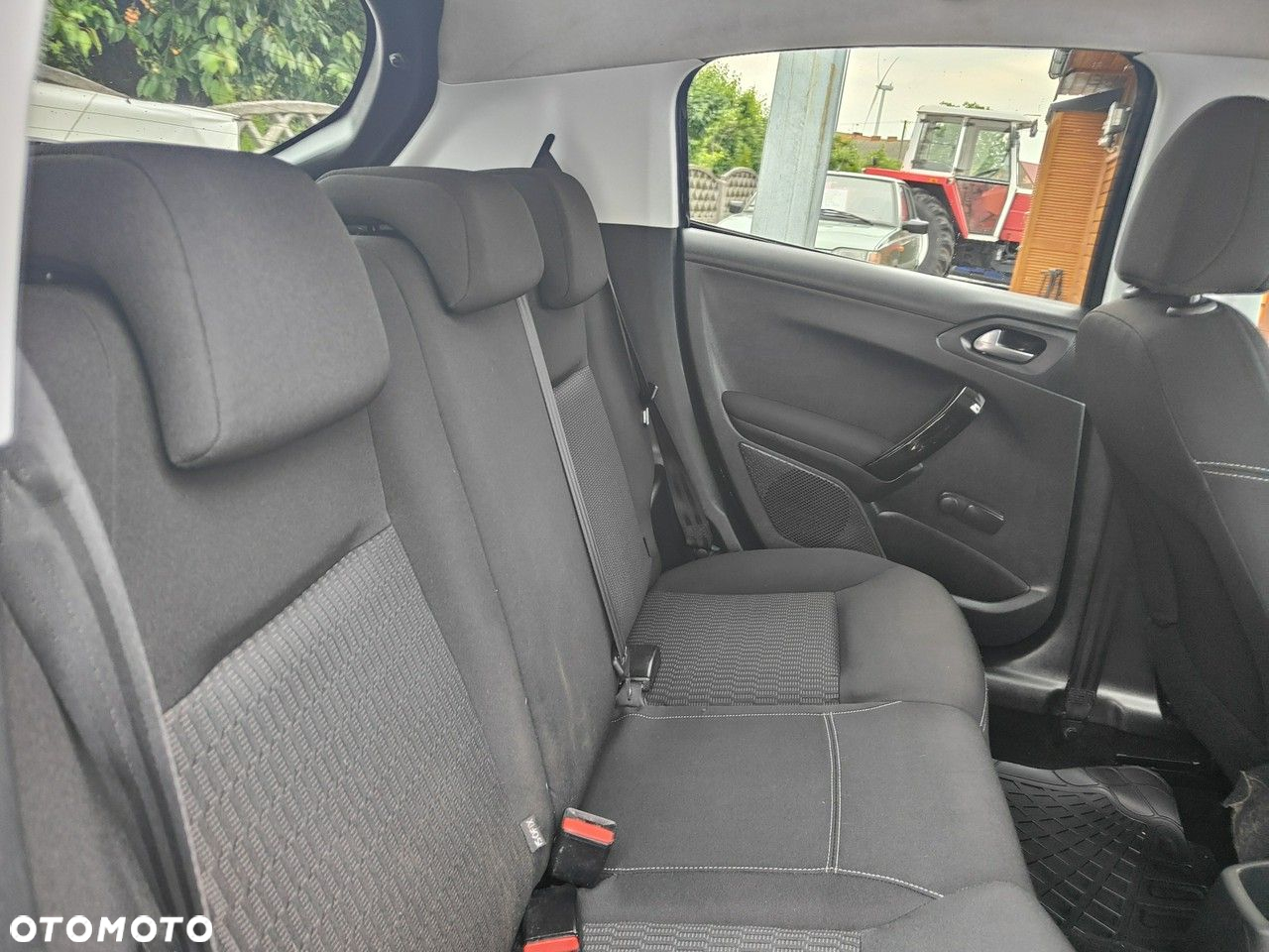 Peugeot 208 - 21