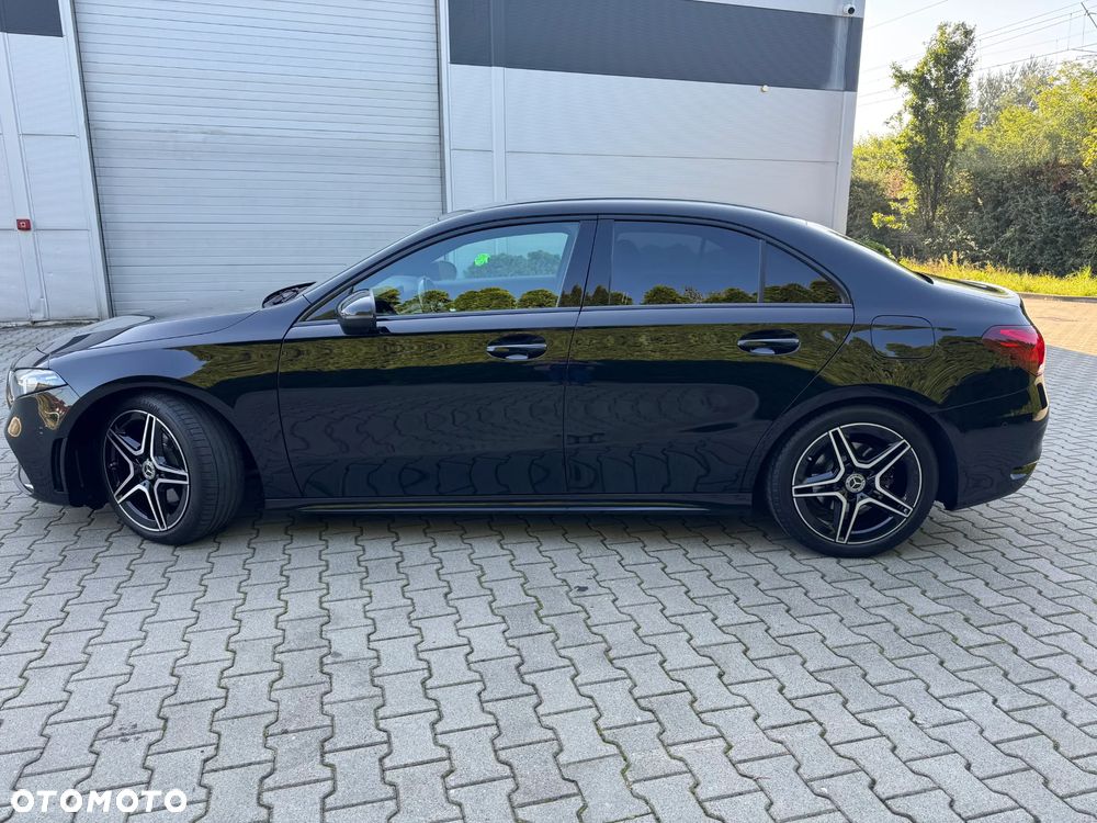 Mercedes-Benz Klasa A 200 AMG Line 7G-DCT - 32