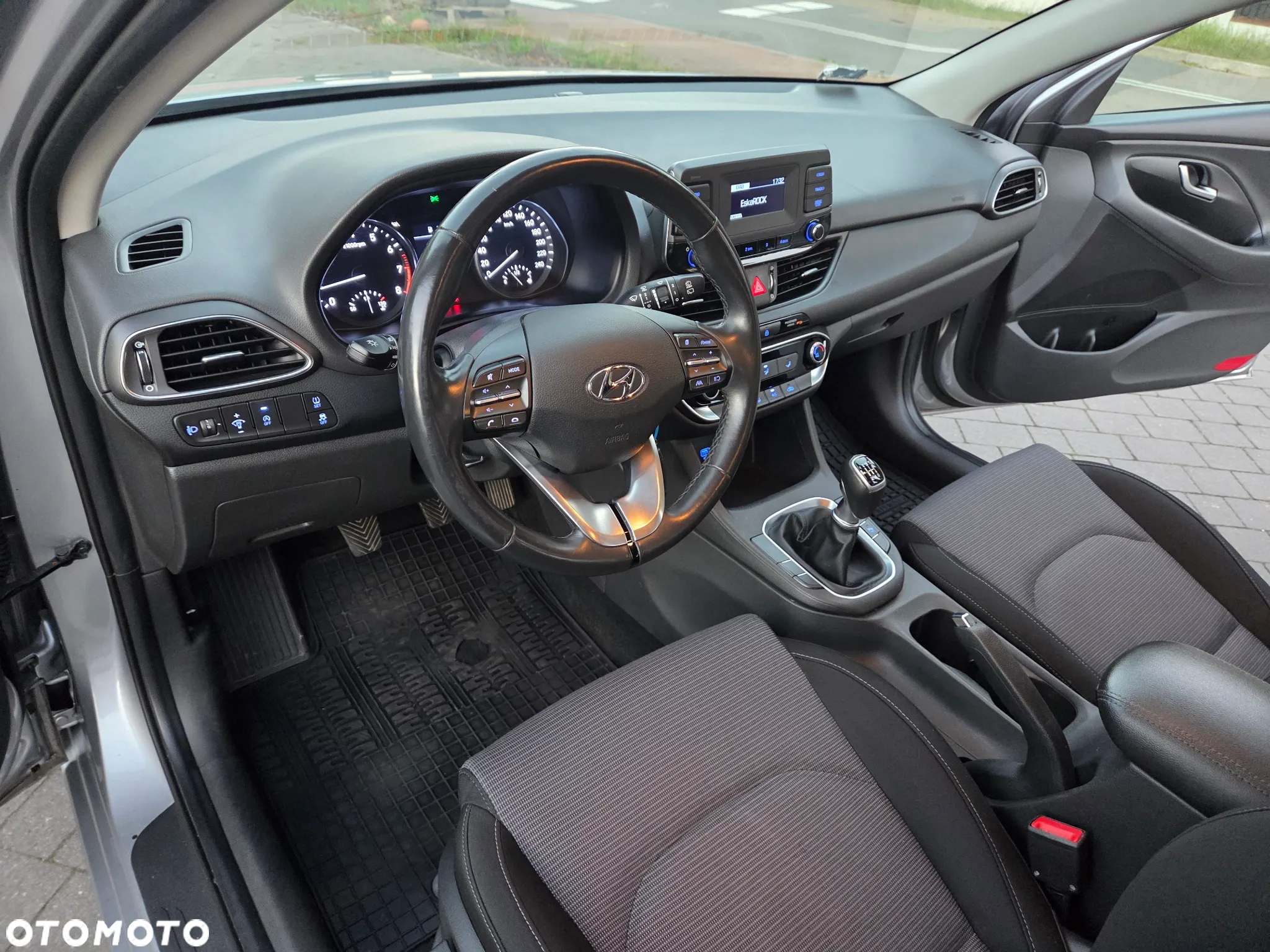 Hyundai i30 1.5 DPI Classic + - 27