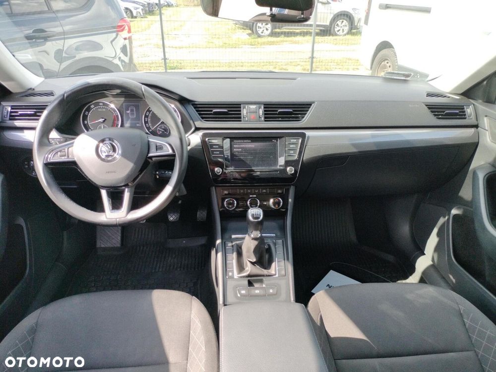 Skoda Superb 1.4 TSI ACT Active - 10