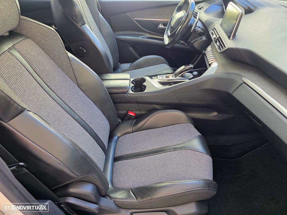 Peugeot 3008 1.6 BlueHDi Allure EAT6 J18 - 52