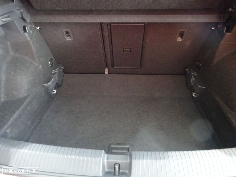 VW T-Roc 1.5 TSI R-Line DSG - 34