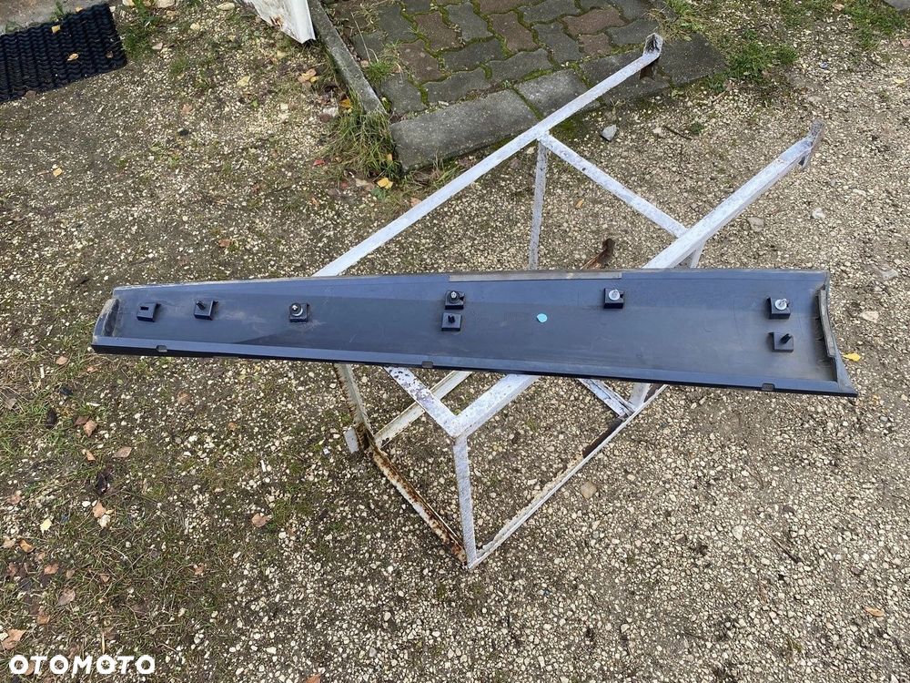 LISTWA PRAWA NA PRZEDNIE DRZWI VW ID4 ID 4 11A854940 - 2