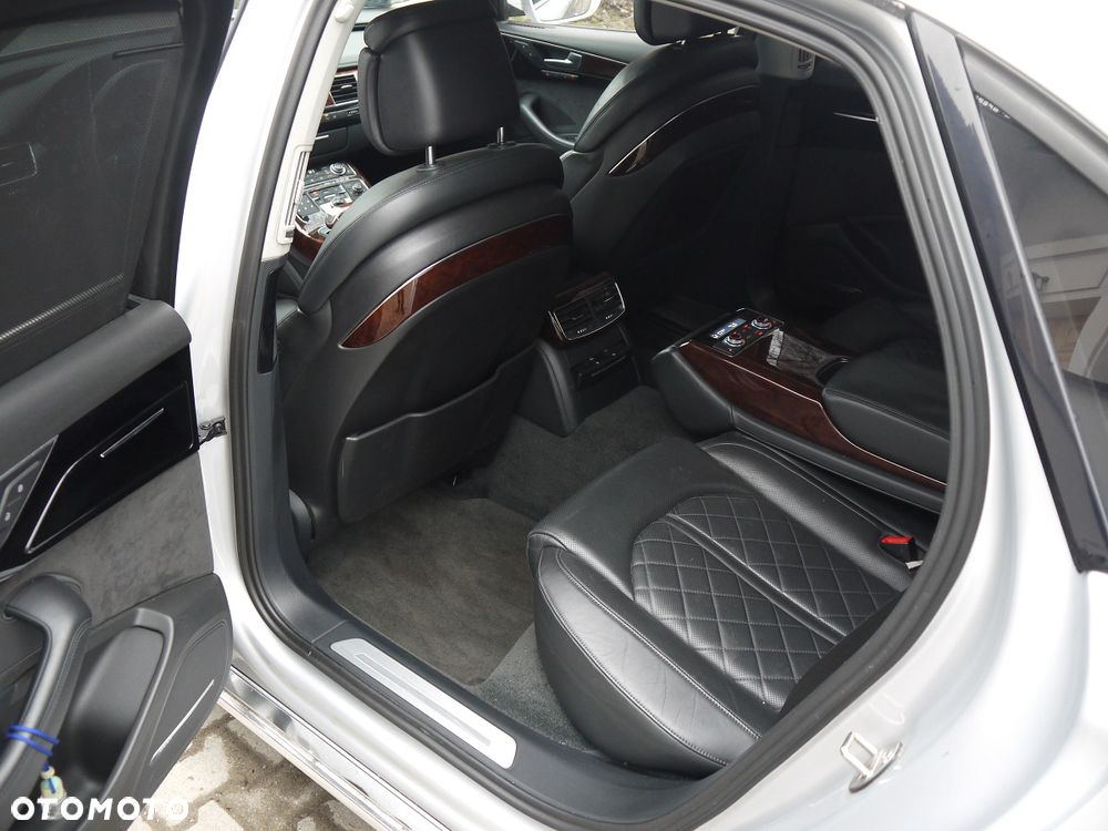 Audi A8 4.2 FSI L Quattro - 10