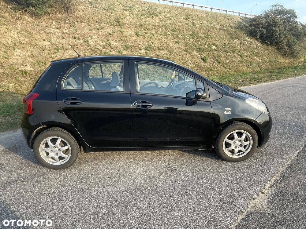 Toyota Yaris 1.3 Luna A/C - 6