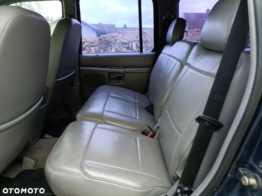 Ford Explorer - 7